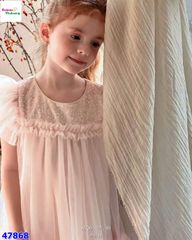 Đầm hồng tay cánh tiên đính cườm