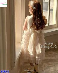 Đầm tiệc kem sát nách đính hạt