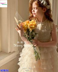 Đầm tiệc kem sát nách đính hạt