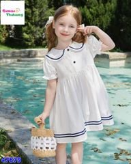 Đầm trắng viền xanh