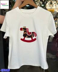 Áo thun trắng thêu ngựa