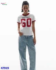 Áo thun trắng chữ đỏ