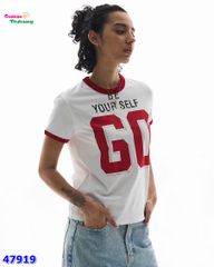 Áo thun trắng chữ đỏ