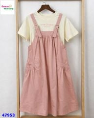 Set yếm hồng, áo kem SesBehind