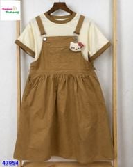 Set yếm nâu, áo kem SKOR