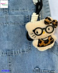 Set quần yếm jean, áo trắng Good Luck