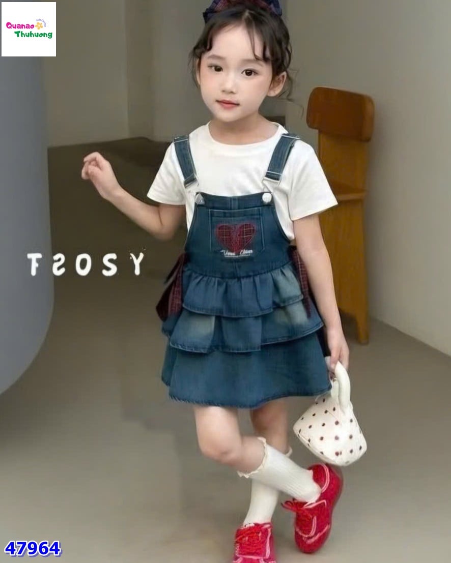 Set đầm yếm jean trái tim, áo trắng