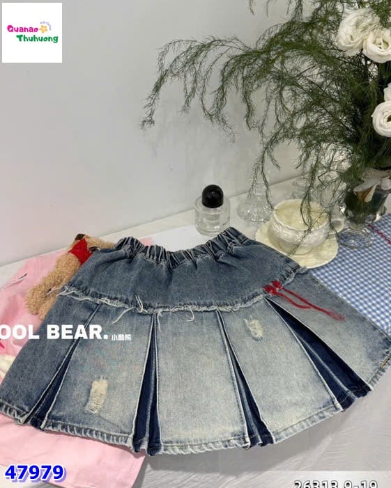 Chân váy jean CB chữ đỏ