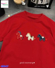 Áo đỏ thêu 3 con ngựa