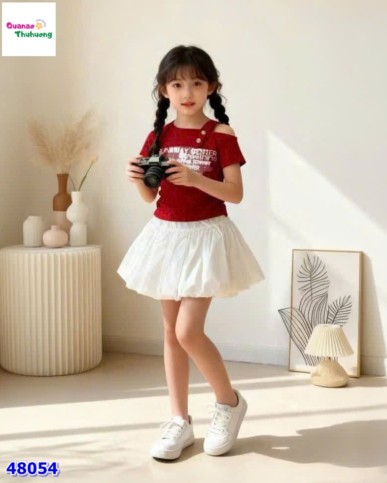 Set áo đỏ Run Away, váy trắng