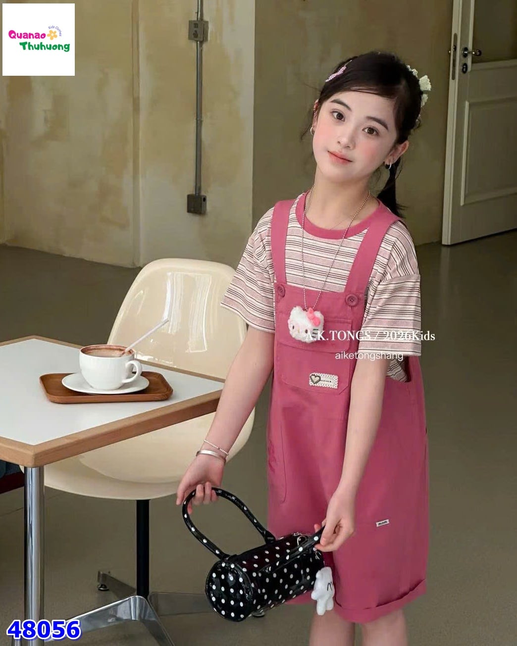 Set quần yếm hồng, áo sọc hồng