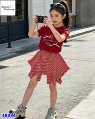 Set áo đỏ đính nơ, chân váy caro đỏ