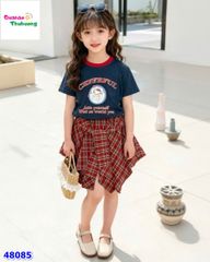 Set áo xanh đen Kitty, chân váy caro đỏ