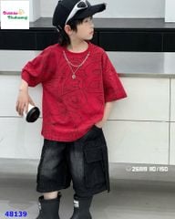 Set áo đỏ chữ cái, quần jean đen