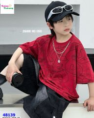 Set áo đỏ chữ cái, quần jean đen