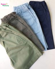 Short kaki Bee xanh đen