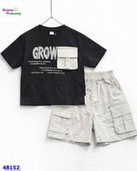 Set áo đen Growth, quần kaki kem