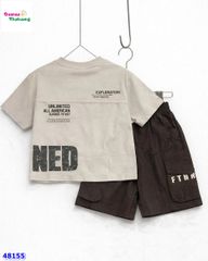 Set áo kem All American, quần kaki nâu