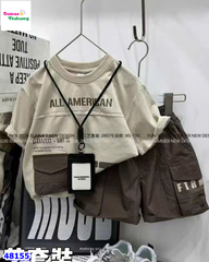 Set áo kem All American, quần kaki nâu