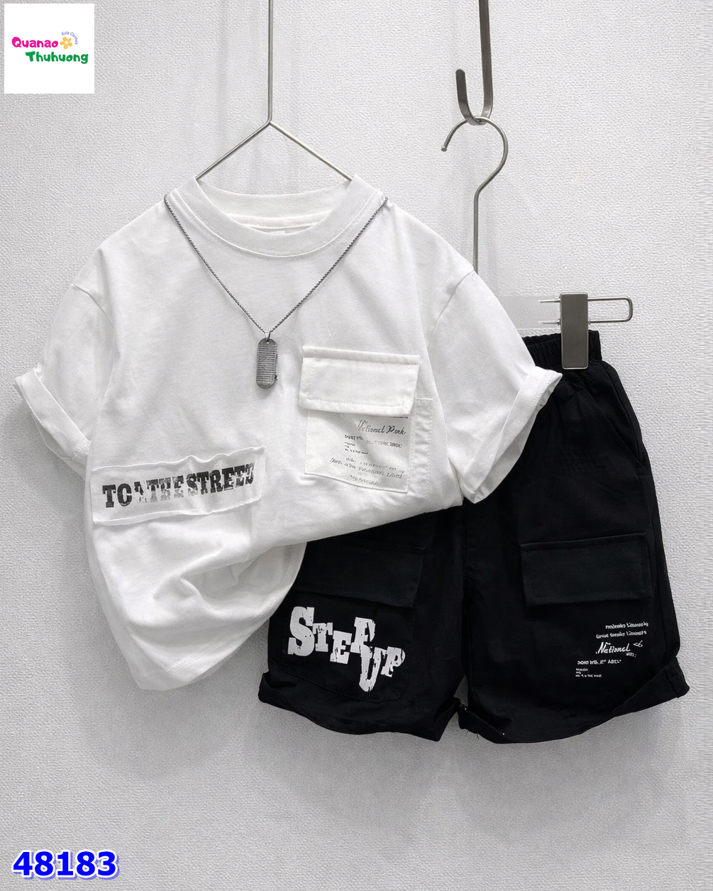 Set áo trắng Streets, quần kaki túi hộp đen