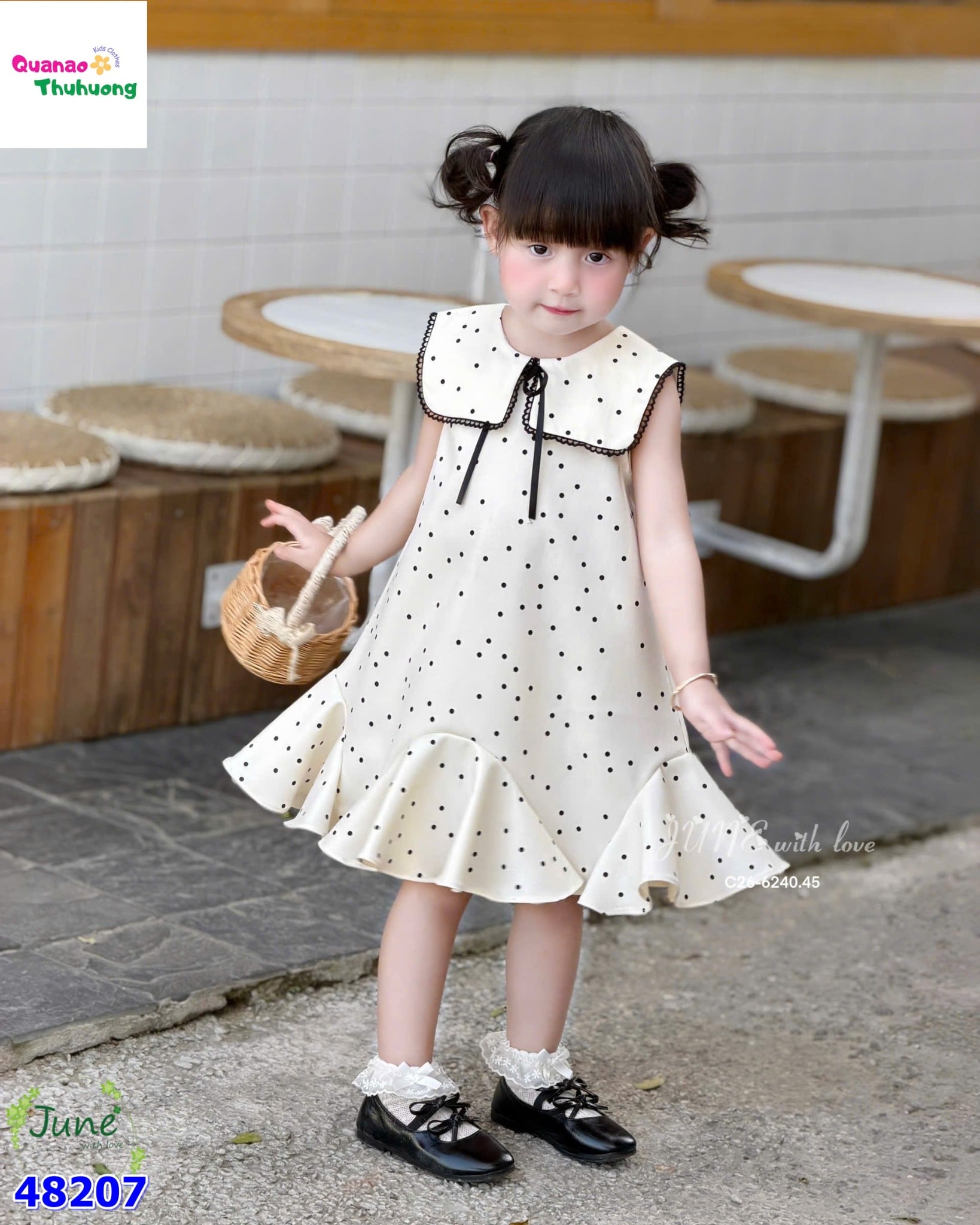 Đầm June kem chấm bi