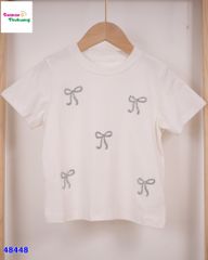 Áo thun trắng nơ