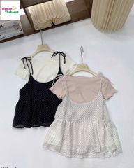Áo trắng + yếm chấm bi xanh đen