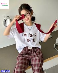 Set áo trắng HOPE, khăn choàng, quần caro đỏ