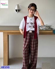 Set áo trắng HOPE, khăn choàng, quần caro đỏ