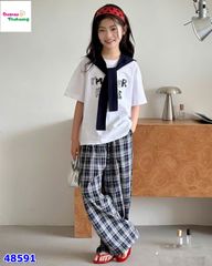 Set áo trắng HOPE, khăn choàng, quần caro xanh