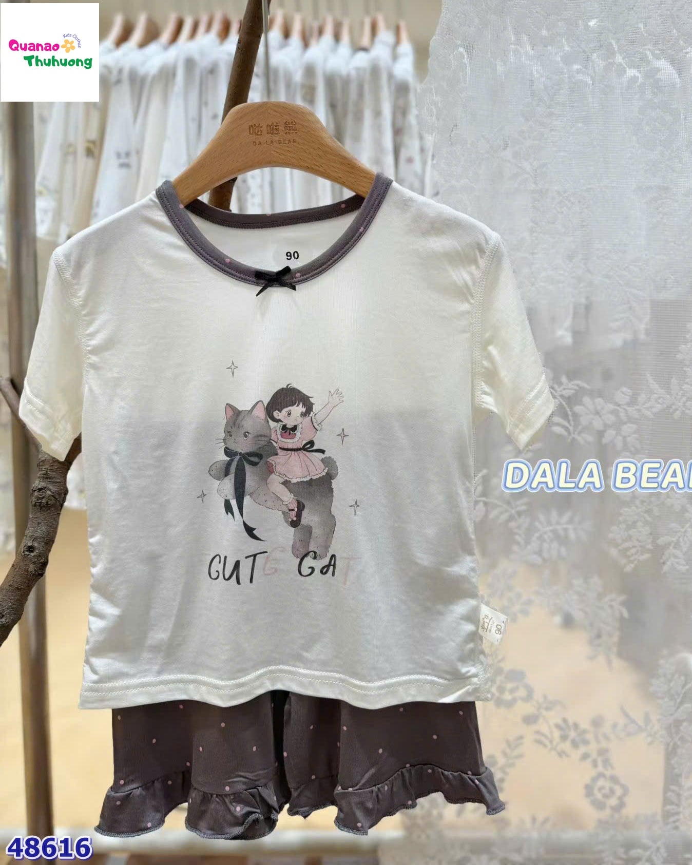 Bộ Tencel kem viền xám cô bé & mèo