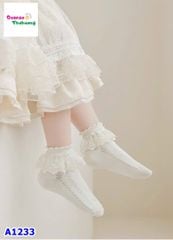 Vớ trắng viền ren
