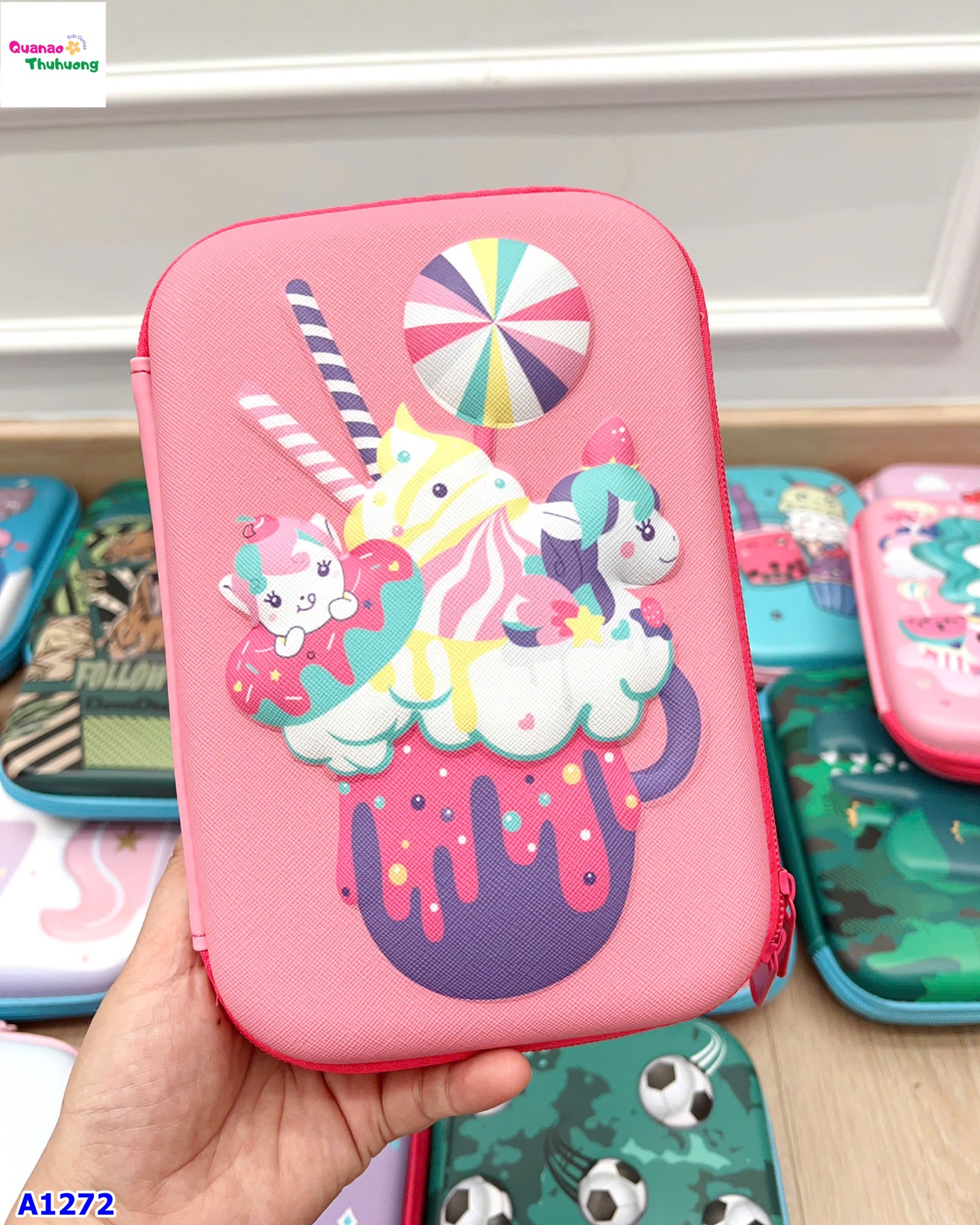 Hộp bút hồng ly kem Unicorn