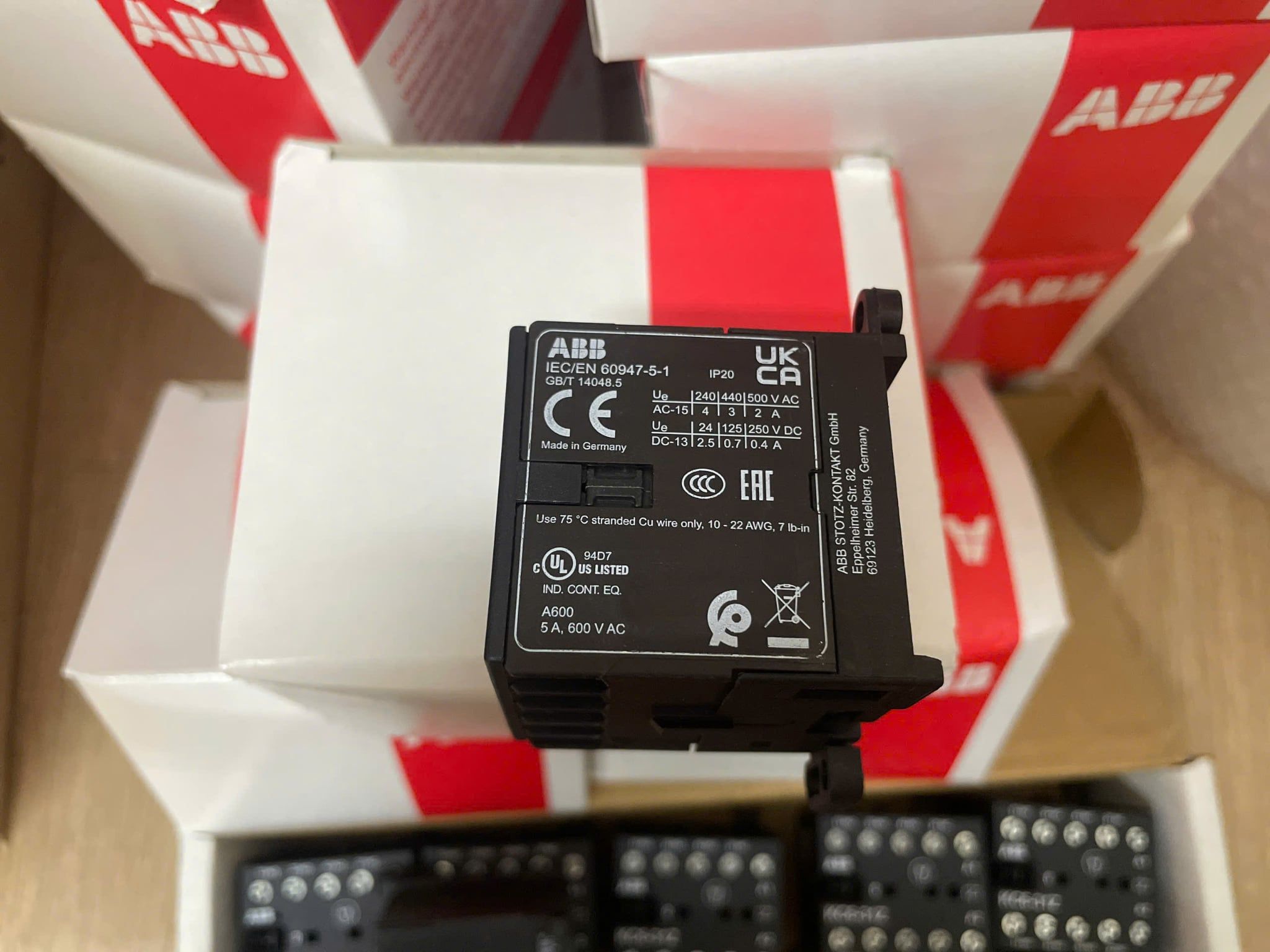  KC6-31Z-05Mini Contactor Relay220 ... 240 V DC3NO1NCScrew Terminals  GJH1213001R0315 