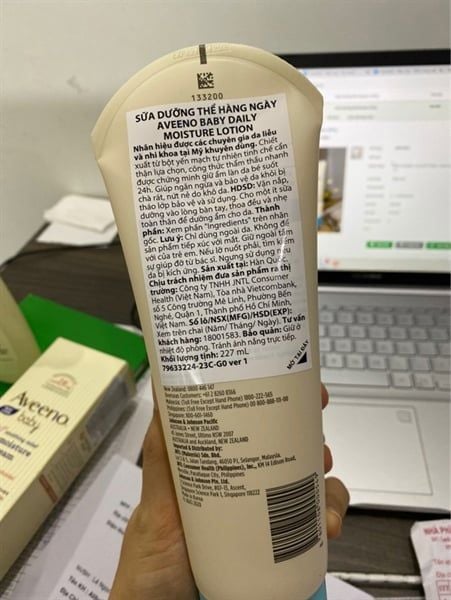 Sữa dưỡng thể Aveeno baby daily Moisture lotion (227g)