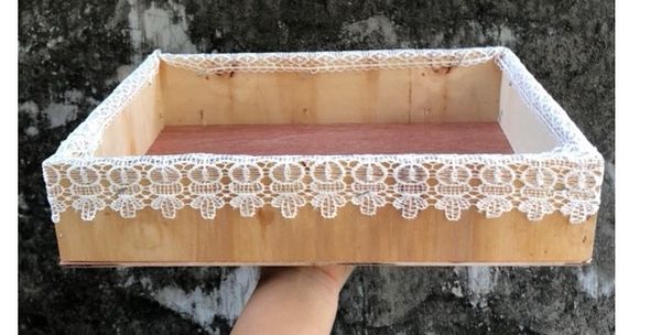 Khay gỗ ren gói quà