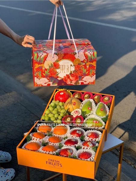 Hộp quà trái cây 2 tầng hoa