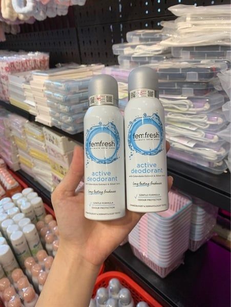 Xịt Thơm Mát Vùng Kín Cao Cấp Femfresh Ultimate Care Active Deodorant (125ml)