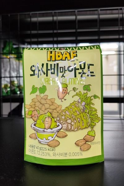 Hạt hạnh nhân tẩm wasabi HBAF (40g)