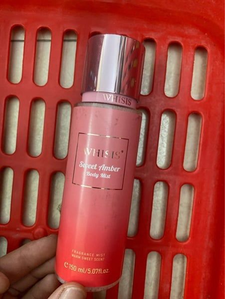 Xịt thơm body mist Whisis sweet Amber (150ml)