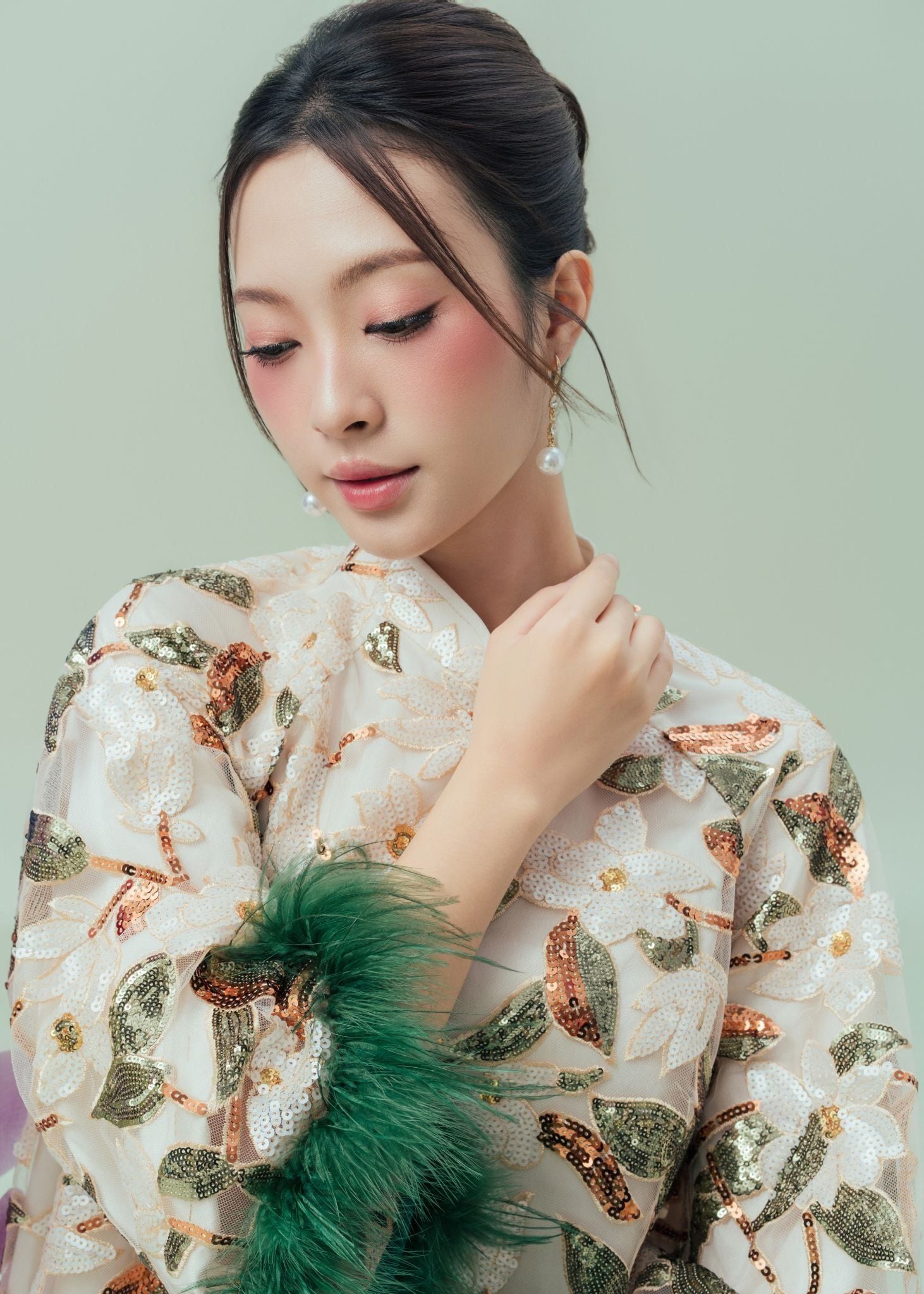  LỤC UYỂN (PRE-ORDER) 