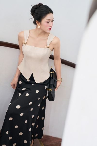  CHÂN VÁY LỤA A ĐUÔI CÁ CHẤM BI 
