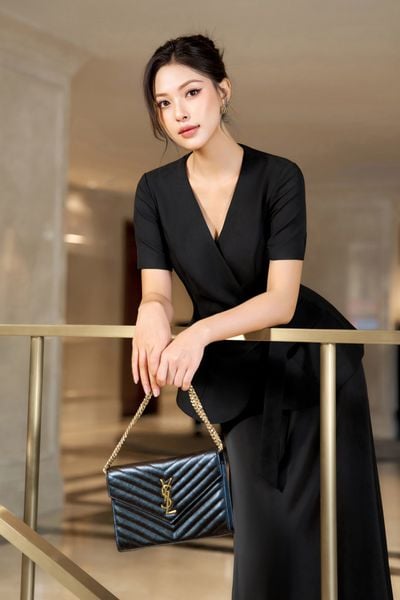  CHÂN VÁY LỤA A ĐUÔI CÁ CHẤM BI 