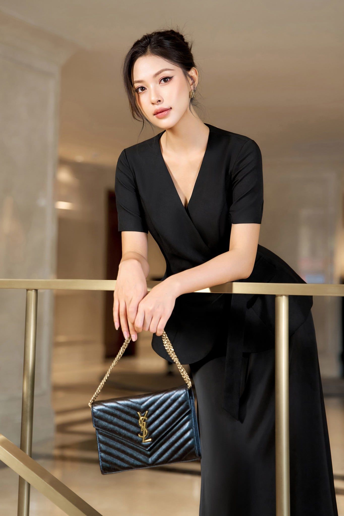  CHÂN VÁY LỤA A ĐUÔI CÁ CHẤM BI 