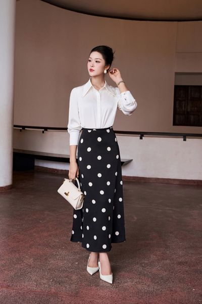 ÁO SƠ MI CỔ ĐỨC BẢN, TAY BỒNG NHẸ 
