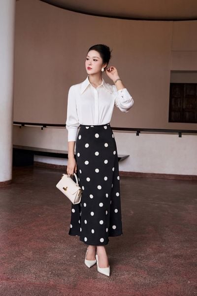  CHÂN VÁY LỤA A ĐUÔI CÁ CHẤM BI 
