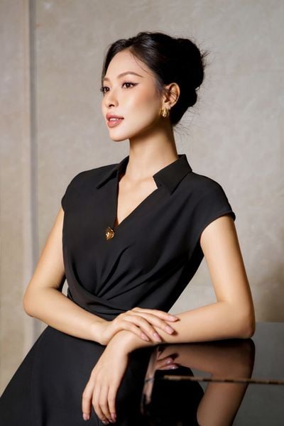  ĐẦM CỔ V TAY CHỜM BUỘC NƠ EO 