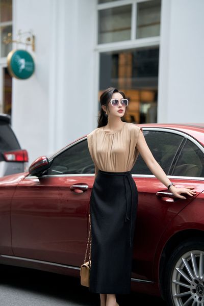  ÁO LỤA SÓNG SÁT NÁCH XẾP LY CỔ 