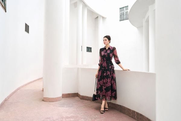 ĐẦM A DÁNG XUÔNG BUỘC DÂY EO 