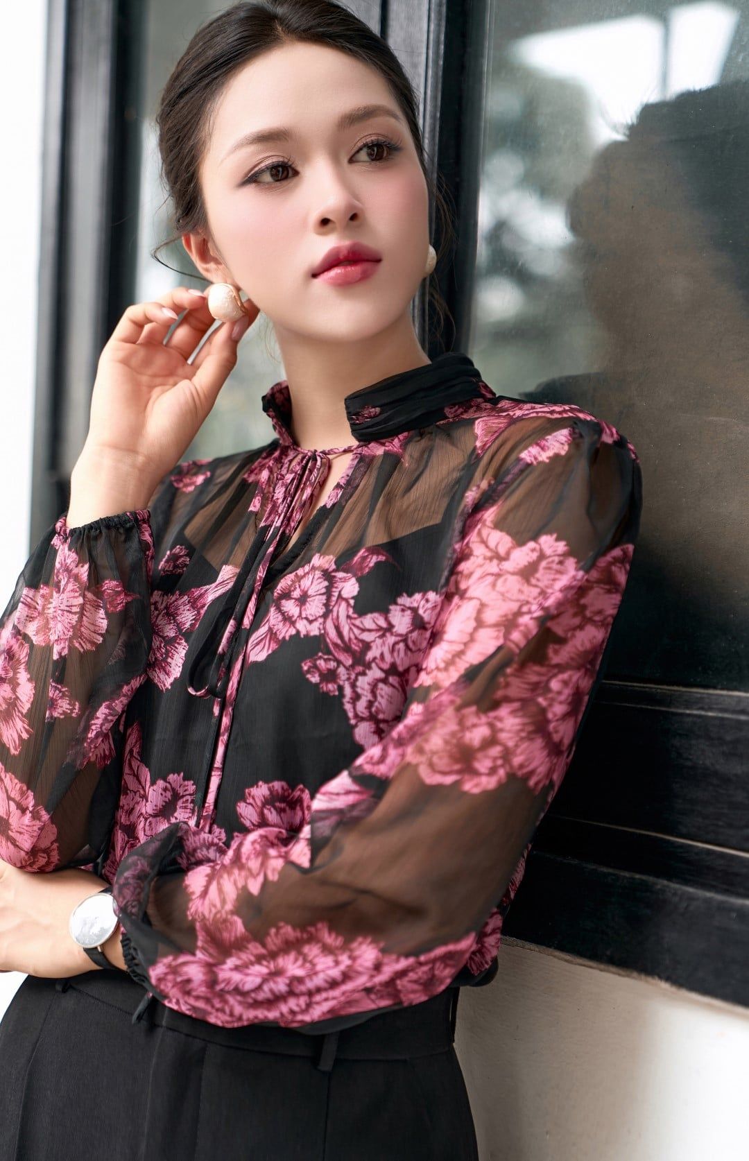  ÁO SƠ MI TƠ HOA CHÂN CỔ XẾP NHÚN 
